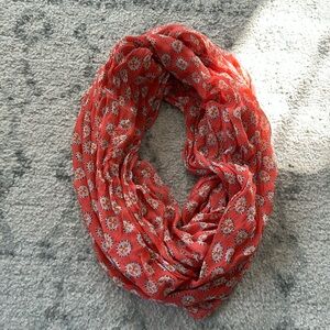 Loft scarf